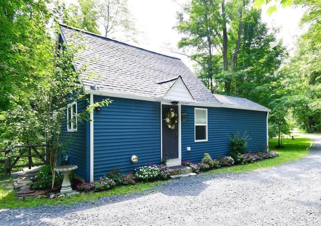 Cottage At Millpond Falls - A Romantic Escape วอร์วิก ภายนอก รูปภาพ
